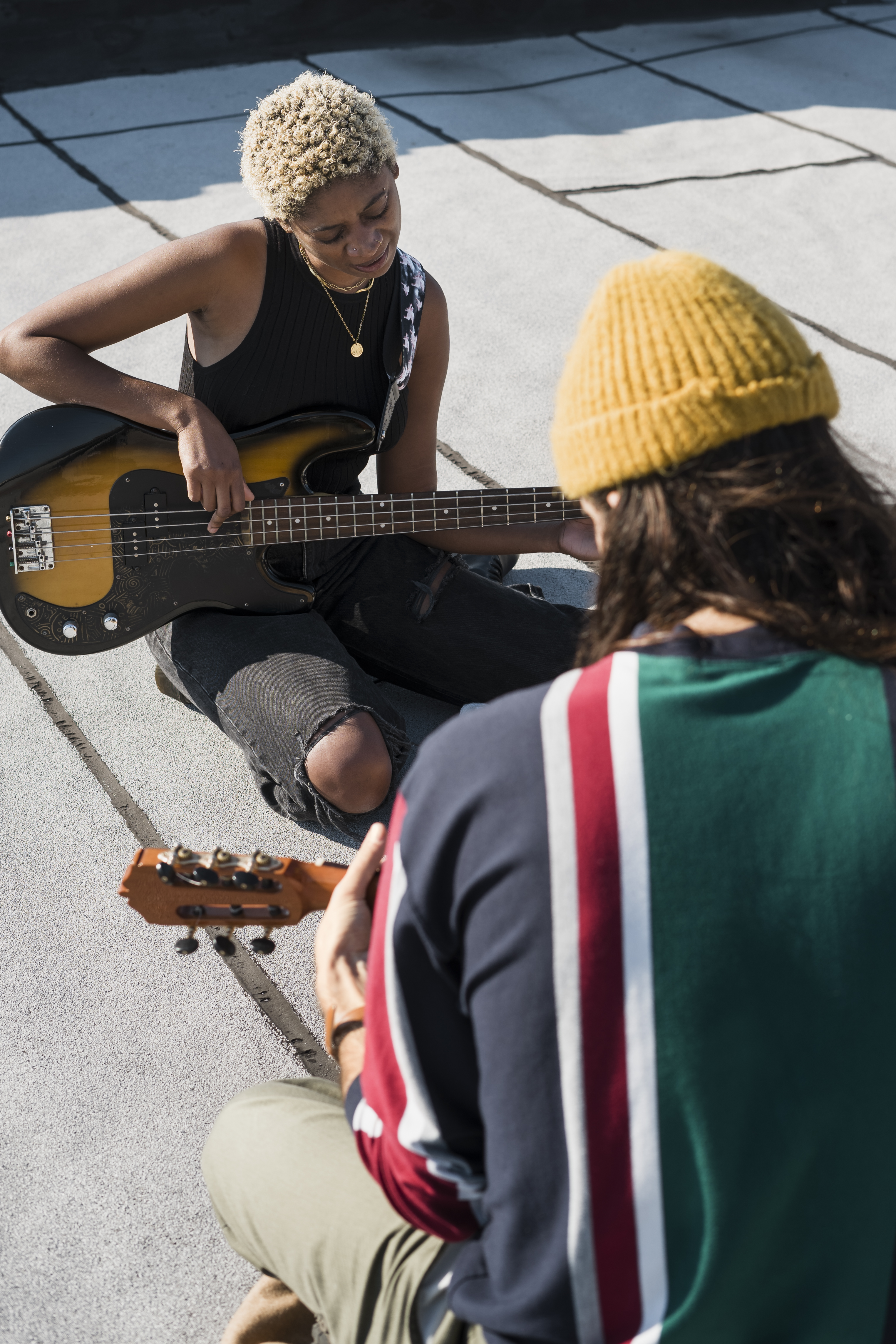 medium-shot-friends-making-music