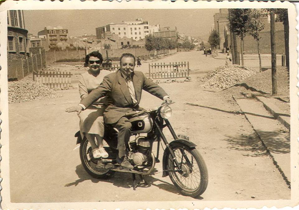 Imatge pels mitjans: Francesc Puig i Magdalena Faura al carrer de Las Navas de Tolosa