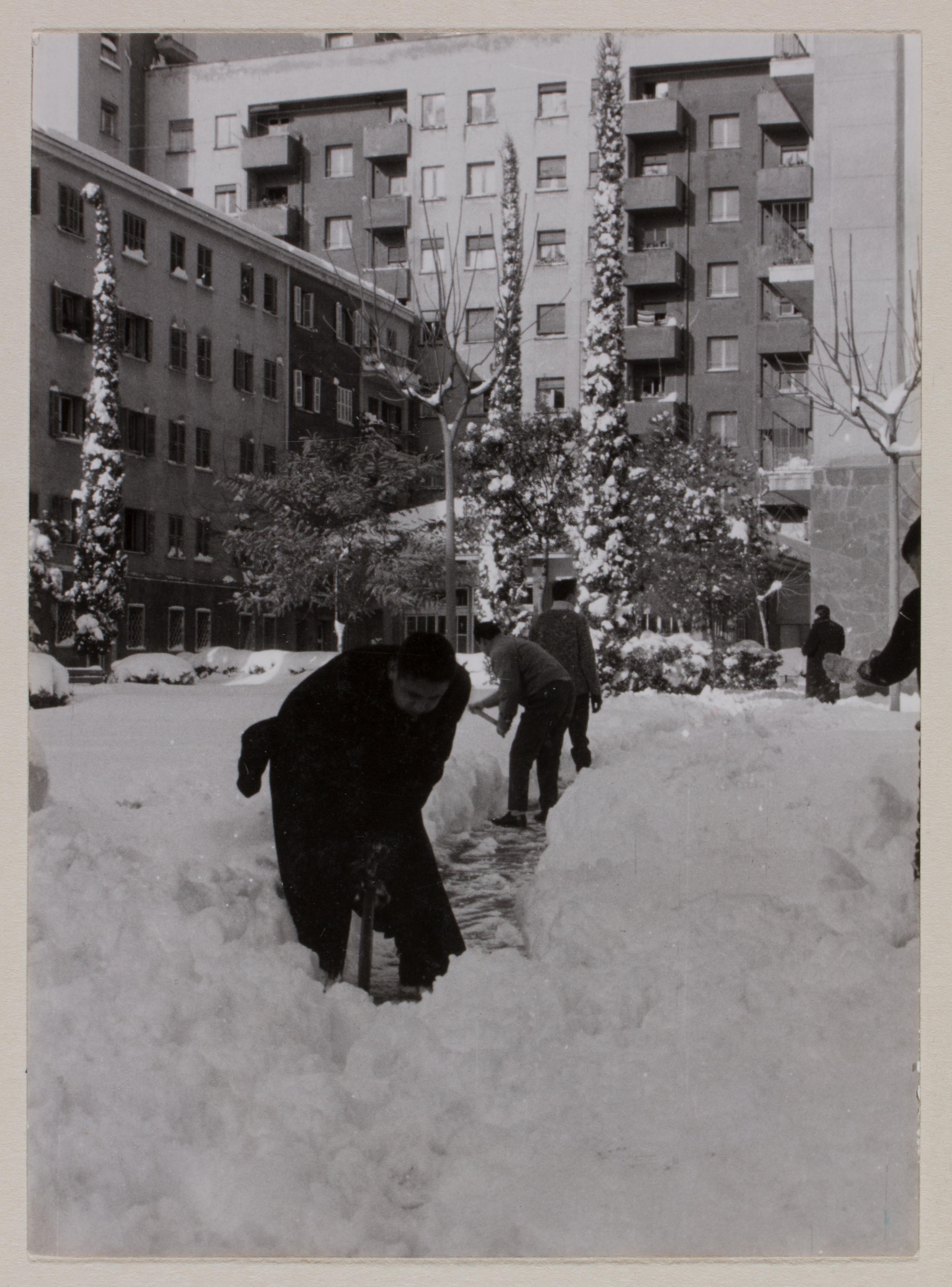 Media picture: Snow of '62' in the Plaza del Congreso